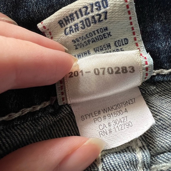 Gently Worn True Religion Skinny Jeans. - Picture 6 of 10